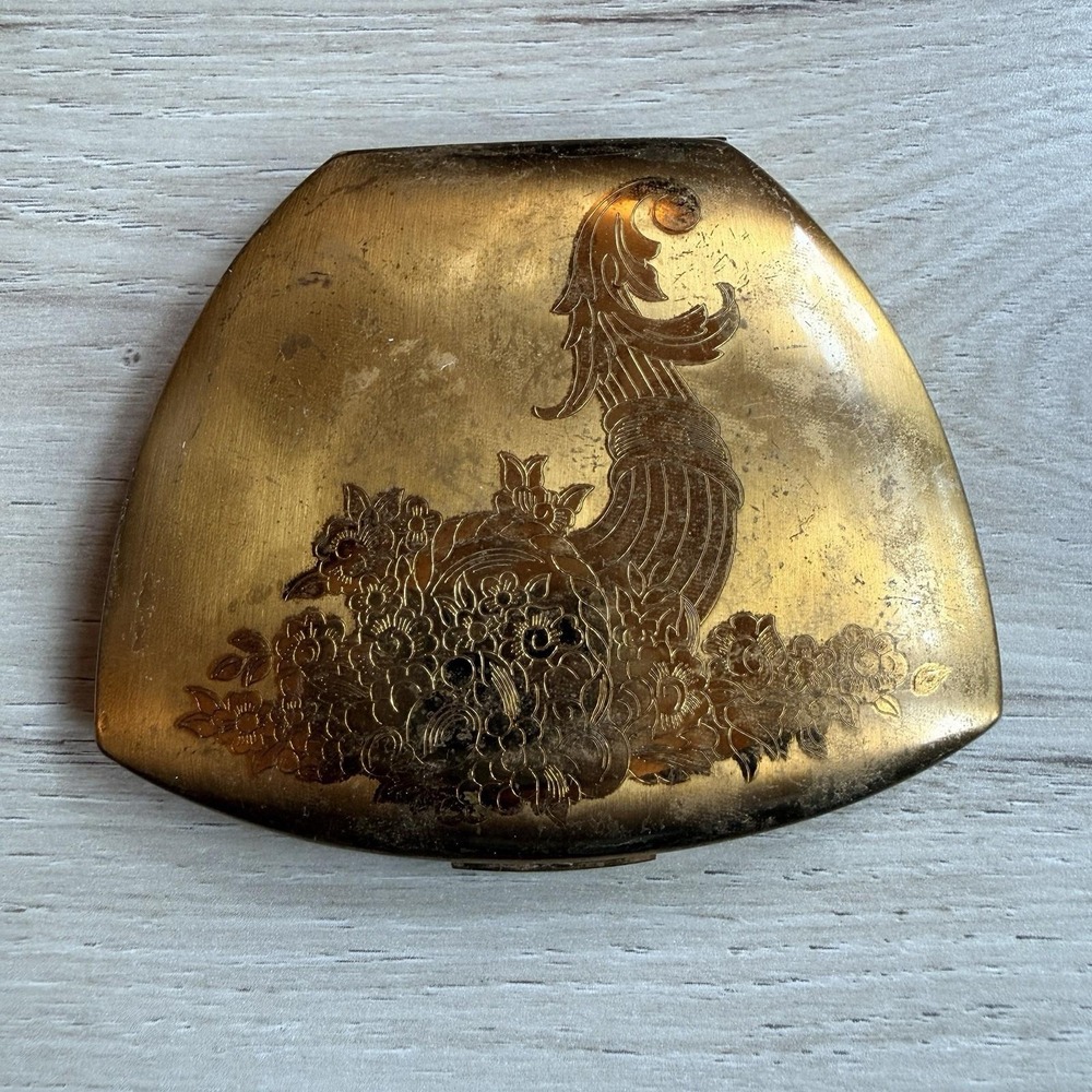 Vintage Elgin American Gold Tone Pressed Powder Makeup Compact